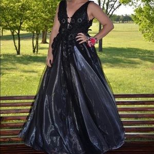 Mac Duggal Prom Dress size 2